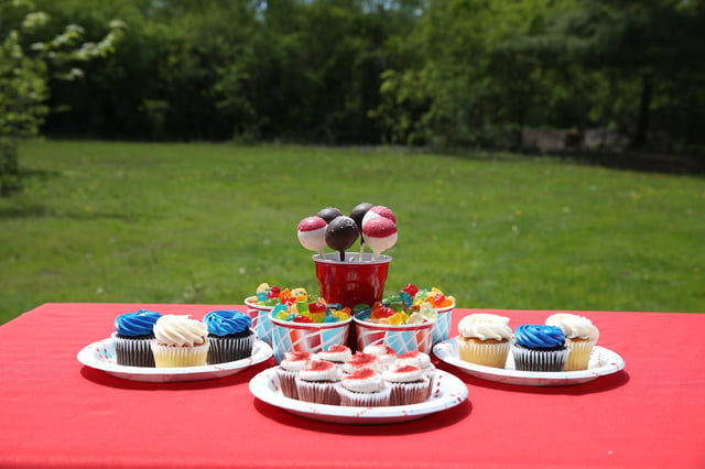 3 Tips to Create the Perfect Outdoor Dessert Buffet